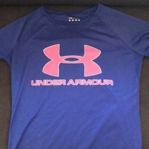 under armour long sleeve shirt. size medium